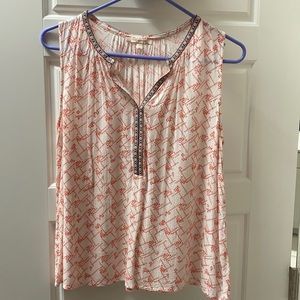 Printed sleeveless top